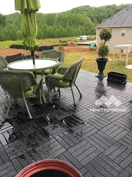 NewTechWood_UltraShield_Deck_Tile_charcoal